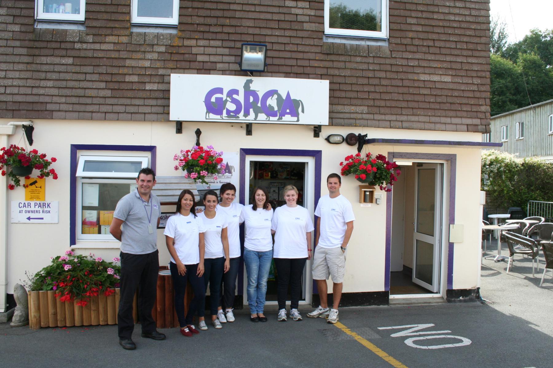 KPMG staff at the GSPCA in Guernsey